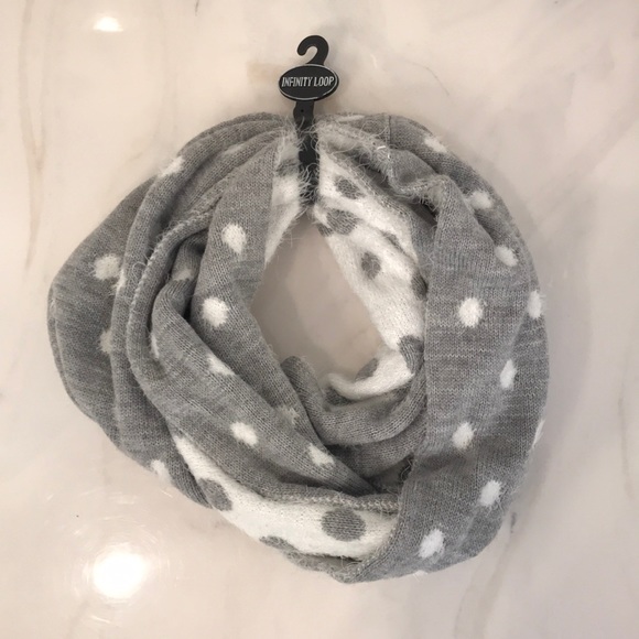 Reversible infinity scarf- polka dot - Picture 4 of 6
